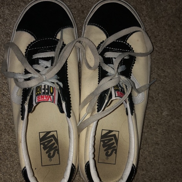 Vans - Picture 3 of 3
